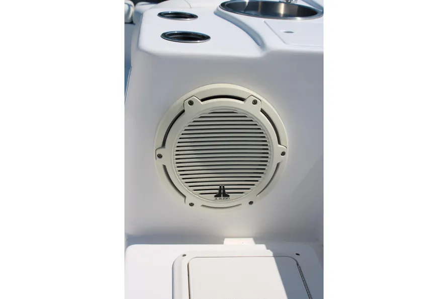 2012-hurricane-sundeck-sport-232-ob-power-10250120-20260713064532579-3.jpg