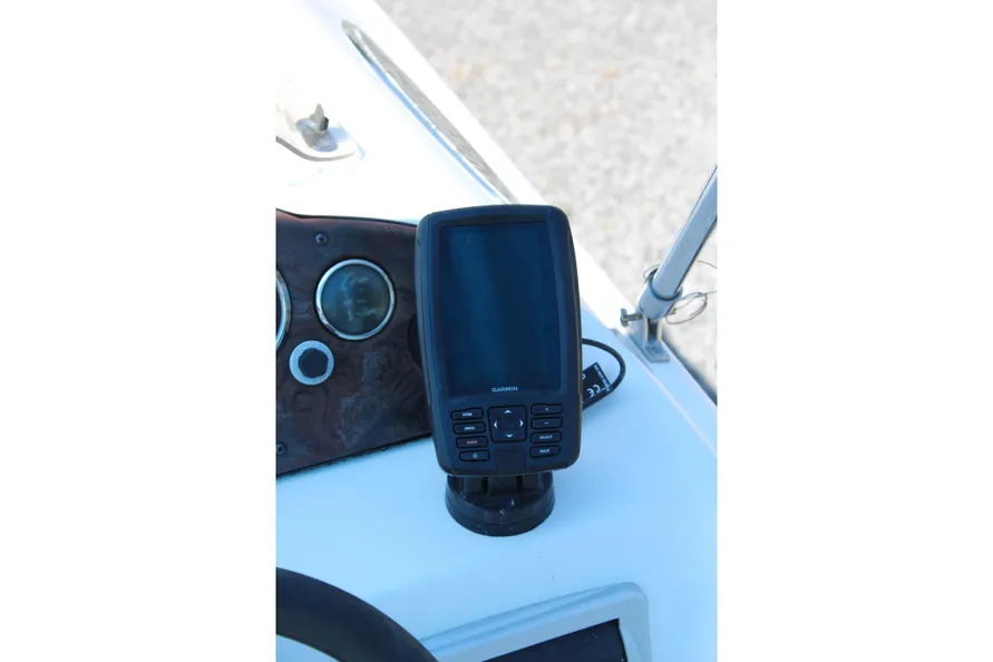 2012-hurricane-sundeck-sport-232-ob-power-10250120-20260713064535033-2.jpg