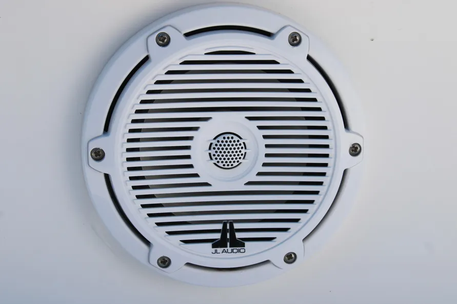 2012-hurricane-sundeck-sport-232-ob-power-10250120-20260713064536028-4.jpg