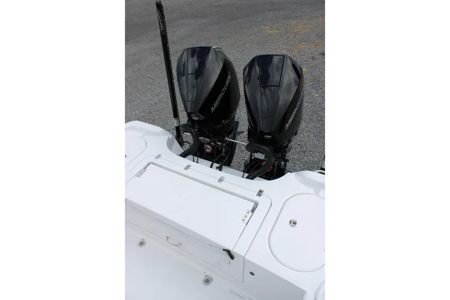 2027-blazer-bay-makaira-2800-power-10235361-20260629134444302-4.jpg