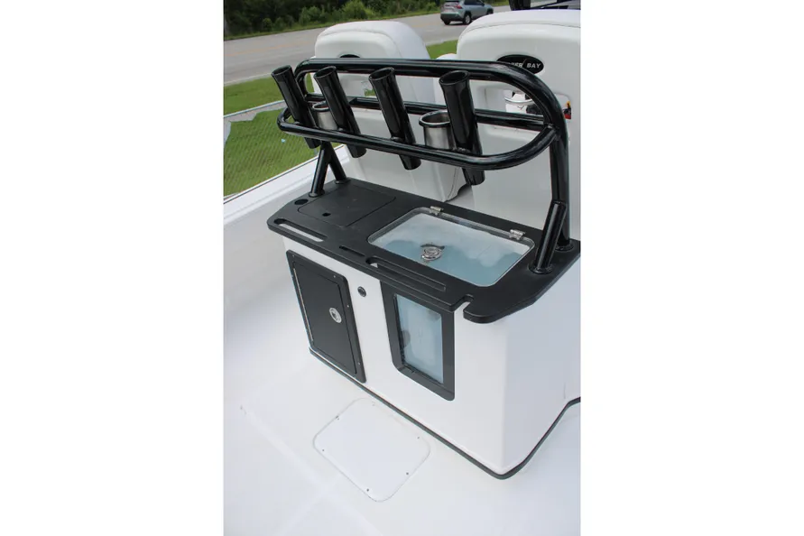 2027-blazer-bay-makaira-2800-power-10235361-20260629134446575-4.jpg