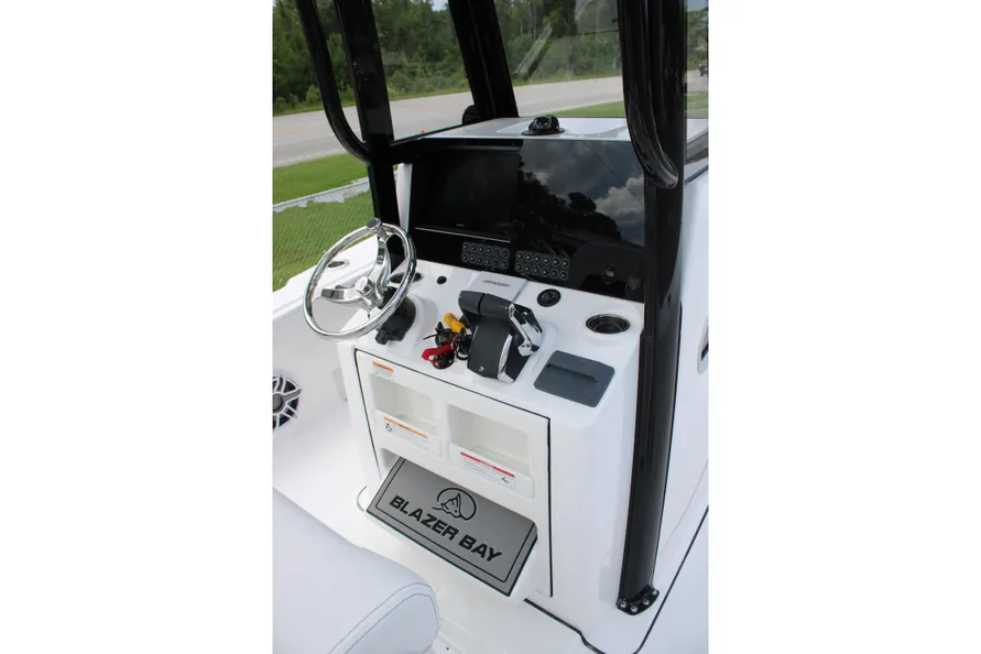 2027-blazer-bay-makaira-2800-power-10235361-20260629134447520-1.jpg