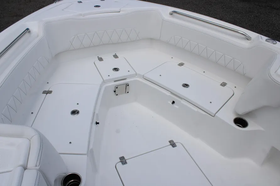 2027-blazer-bay-makaira-2800-power-10235361-20260629134452738-3.jpg